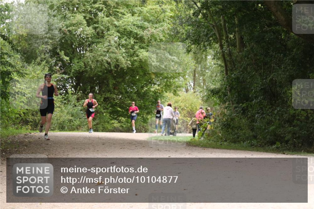 30.08.2026 - Elbe Triathlon Hamburg Antke Förster http://msf.ph/oto/10104877 30.08.2026 12:01:45 Laufen  meine-sportfotos.de