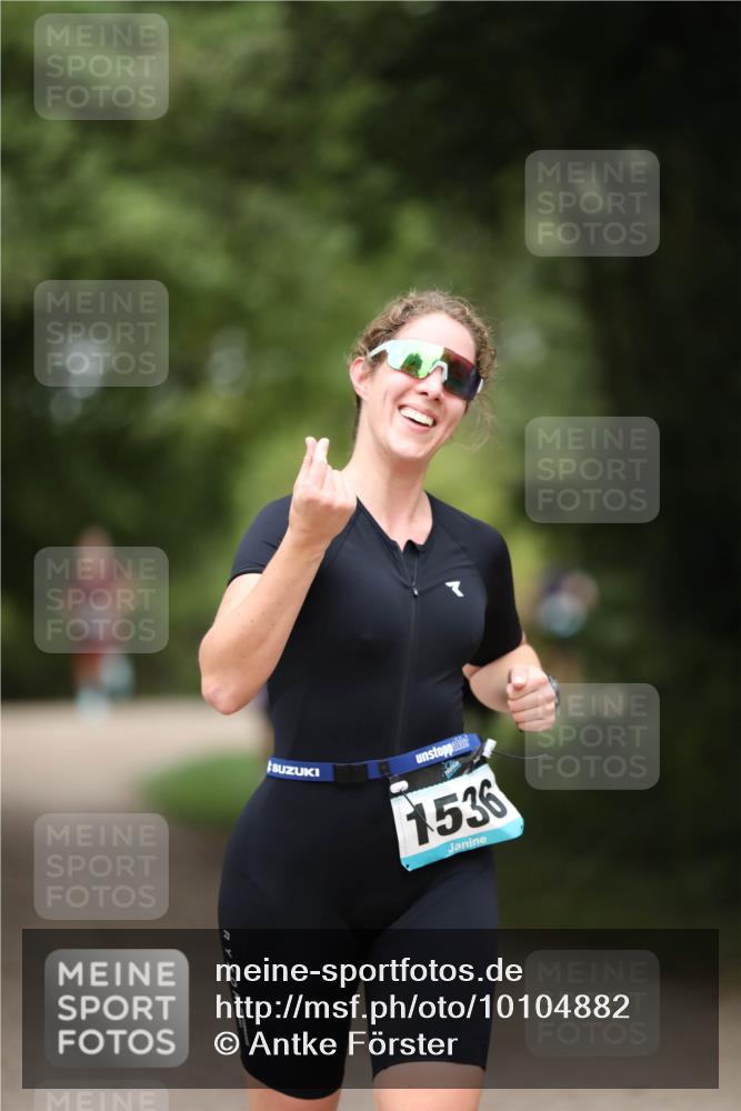 30.08.2026 - Elbe Triathlon Hamburg Antke Förster http://msf.ph/oto/10104882 30.08.2026 11:58:35 Laufen 1536 meine-sportfotos.de