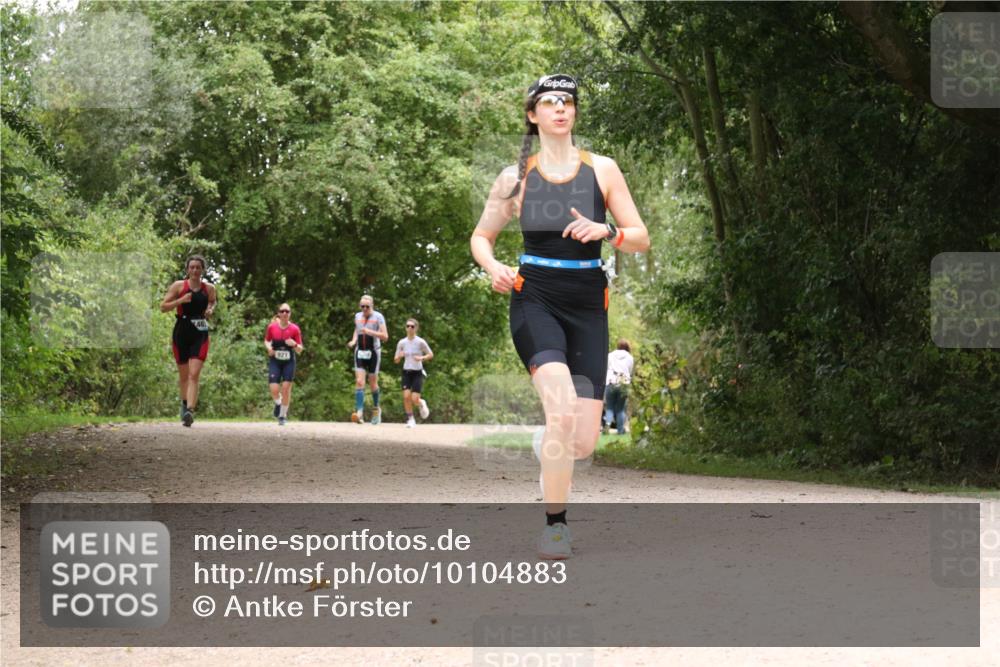 30.08.2026 - Elbe Triathlon Hamburg Antke Förster http://msf.ph/oto/10104883 30.08.2026 12:01:49 Laufen 921 meine-sportfotos.de