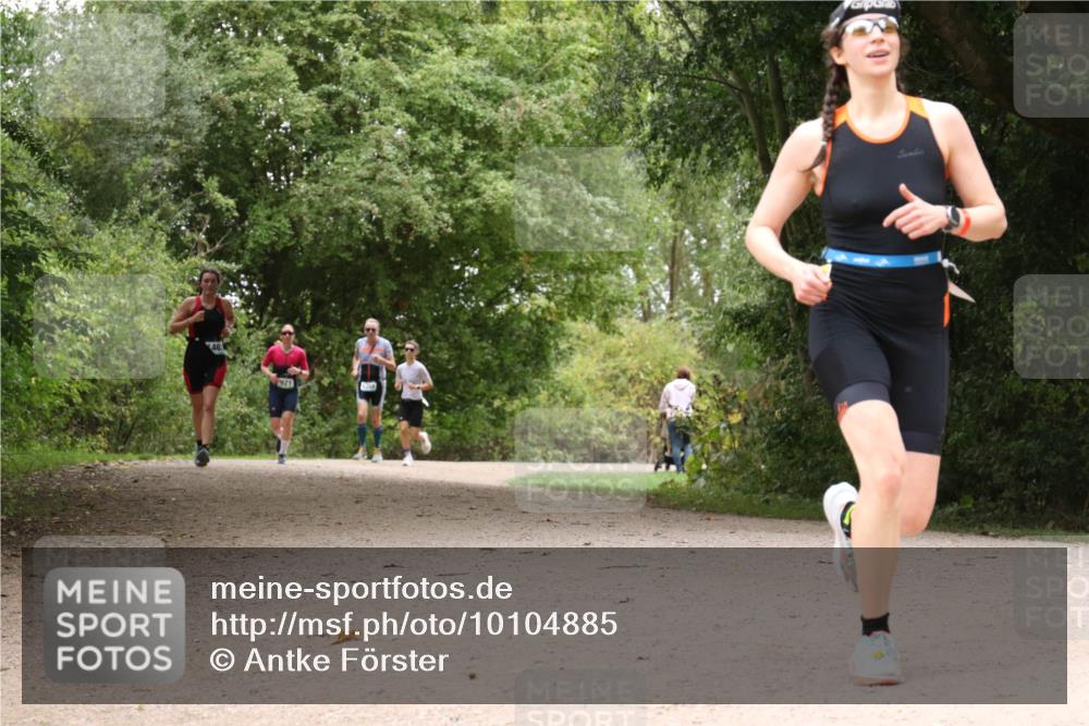 30.08.2026 - Elbe Triathlon Hamburg Antke Förster http://msf.ph/oto/10104885 30.08.2026 12:01:49 Laufen 921 meine-sportfotos.de