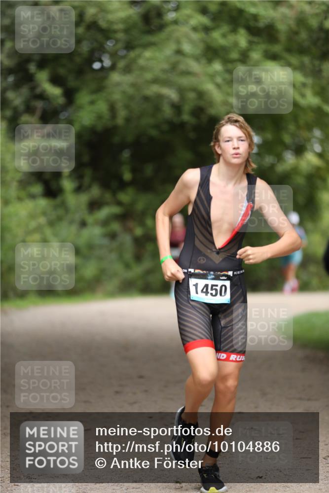 30.08.2026 - Elbe Triathlon Hamburg Antke Förster http://msf.ph/oto/10104886 30.08.2026 11:58:36 Laufen 1450 meine-sportfotos.de
