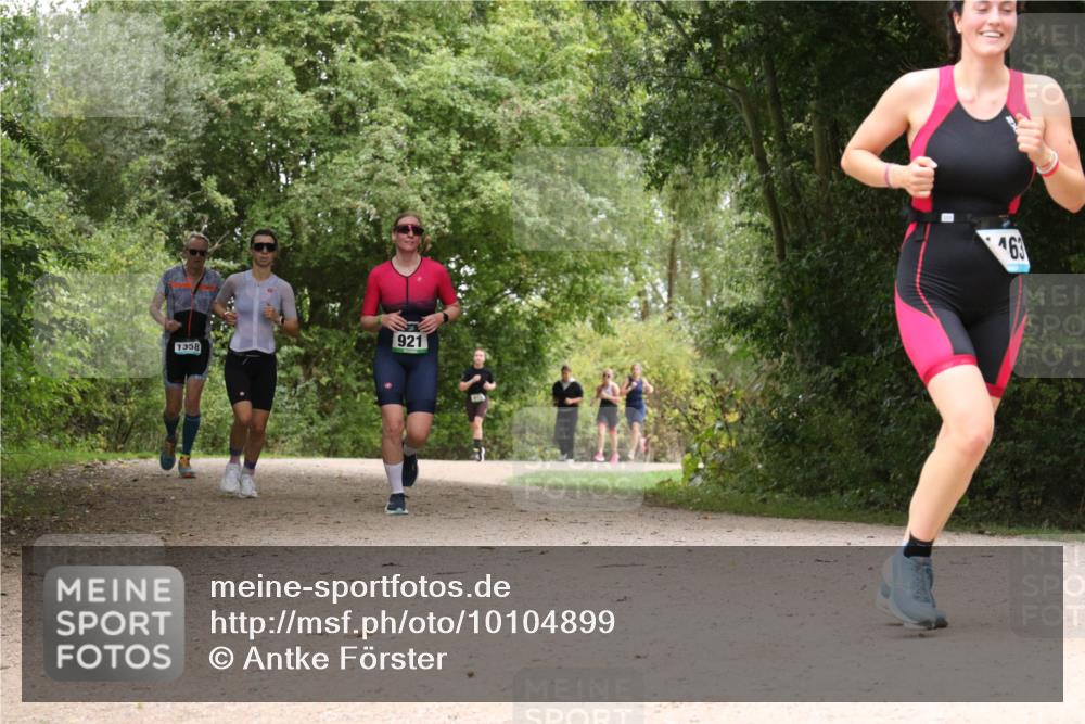 30.08.2026 - Elbe Triathlon Hamburg Antke Förster http://msf.ph/oto/10104899 30.08.2026 12:01:57 Laufen 921, 1358, 63 meine-sportfotos.de