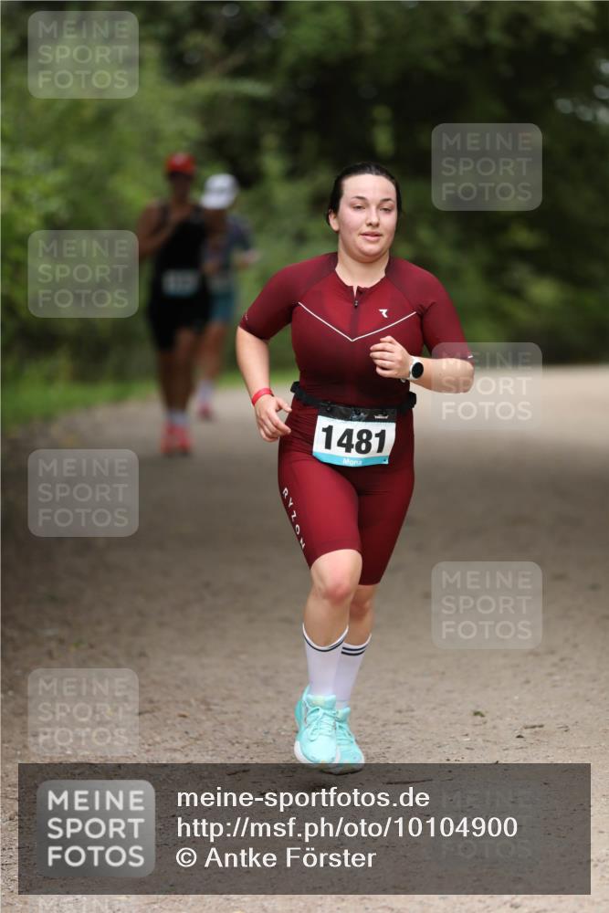30.08.2026 - Elbe Triathlon Hamburg Antke Förster http://msf.ph/oto/10104900 30.08.2026 11:58:47 Laufen 1481 meine-sportfotos.de