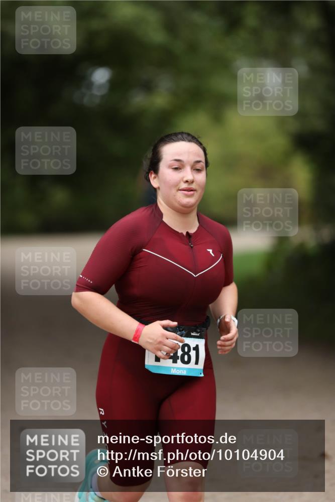 30.08.2026 - Elbe Triathlon Hamburg Antke Förster http://msf.ph/oto/10104904 30.08.2026 11:58:48 Laufen 481 meine-sportfotos.de