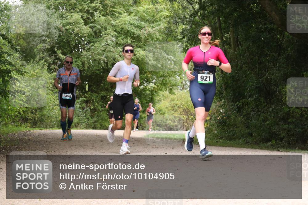 30.08.2026 - Elbe Triathlon Hamburg Antke Förster http://msf.ph/oto/10104905 30.08.2026 12:01:59 Laufen 1358, 921 meine-sportfotos.de