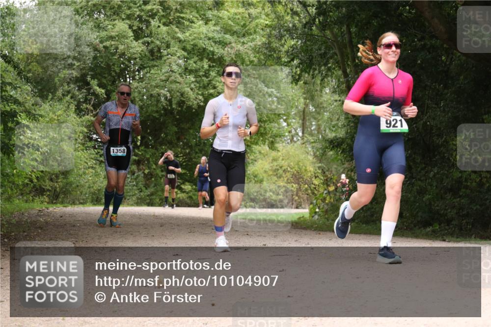 30.08.2026 - Elbe Triathlon Hamburg Antke Förster http://msf.ph/oto/10104907 30.08.2026 12:02:00 Laufen 1358, 921 meine-sportfotos.de
