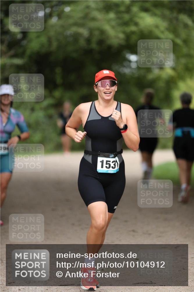 30.08.2026 - Elbe Triathlon Hamburg Antke Förster http://msf.ph/oto/10104912 30.08.2026 11:58:52 Laufen 10, 153 meine-sportfotos.de