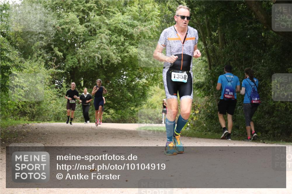 30.08.2026 - Elbe Triathlon Hamburg Antke Förster http://msf.ph/oto/10104919 30.08.2026 12:02:03 Laufen 813, 1358, 100, 10 meine-sportfotos.de