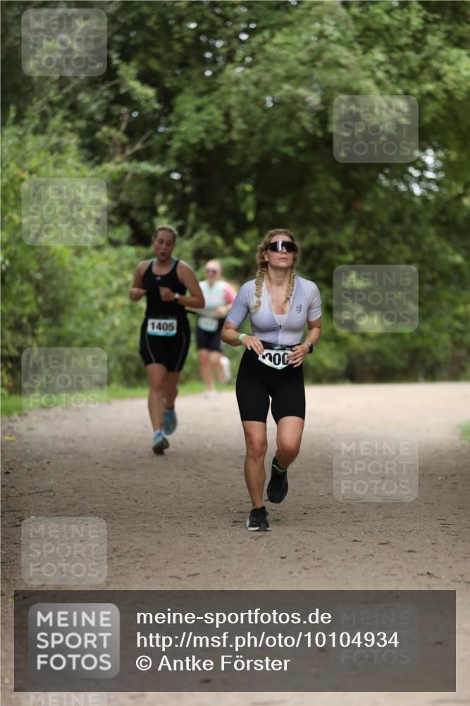 30.08.2026 - Elbe Triathlon Hamburg Antke Förster http://msf.ph/oto/10104934 30.08.2026 11:59:08 Laufen 1405, 3 meine-sportfotos.de