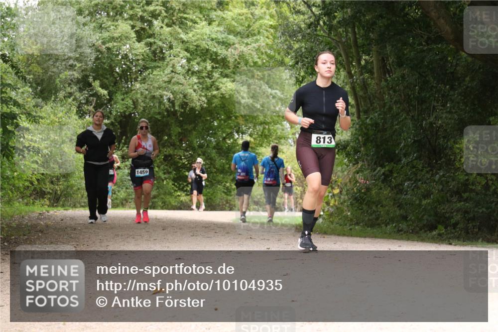 30.08.2026 - Elbe Triathlon Hamburg Antke Förster http://msf.ph/oto/10104935 30.08.2026 12:02:11 Laufen 1459, 813 meine-sportfotos.de