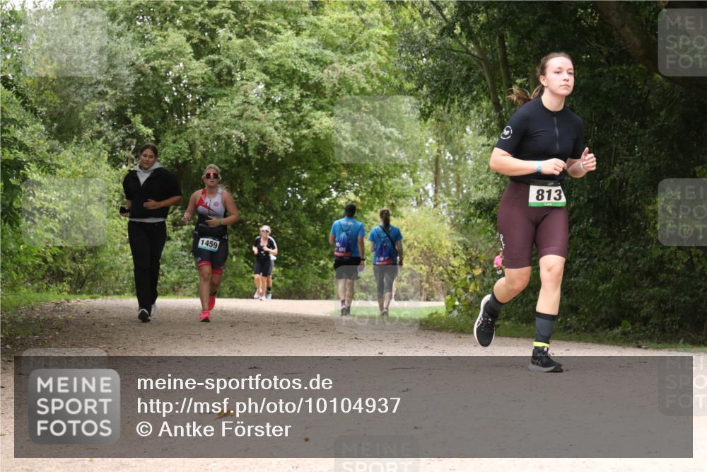 30.08.2026 - Elbe Triathlon Hamburg Antke Förster http://msf.ph/oto/10104937 30.08.2026 12:02:12 Laufen 1459, 813 meine-sportfotos.de
