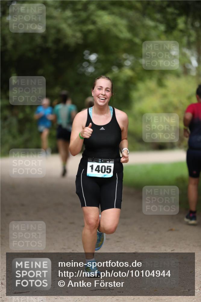 30.08.2026 - Elbe Triathlon Hamburg Antke Förster http://msf.ph/oto/10104944 30.08.2026 11:59:12 Laufen 1405 meine-sportfotos.de