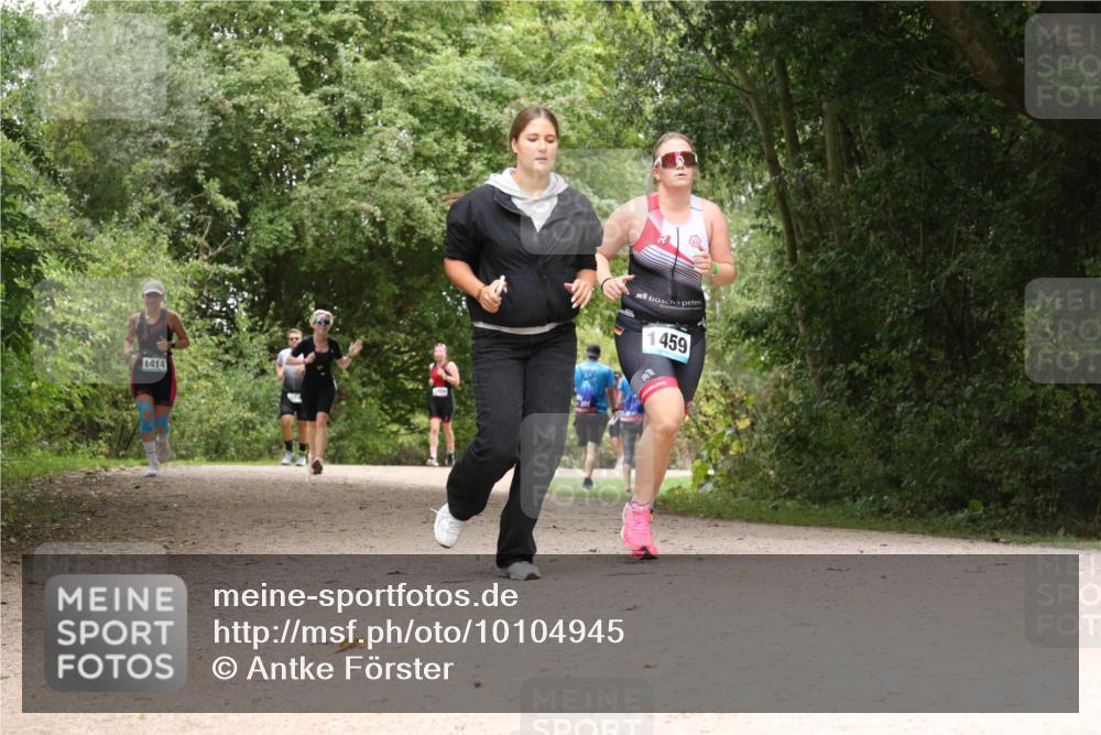 30.08.2026 - Elbe Triathlon Hamburg Antke Förster http://msf.ph/oto/10104945 30.08.2026 12:02:15 Laufen 1414, 1459 meine-sportfotos.de