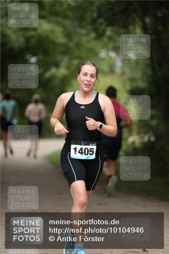 30.08.2026 - Elbe Triathlon Hamburg Antke Förster http://msf.ph/oto/10104946 30.08.2026 11:59:12 Laufen 1405 meine-sportfotos.de