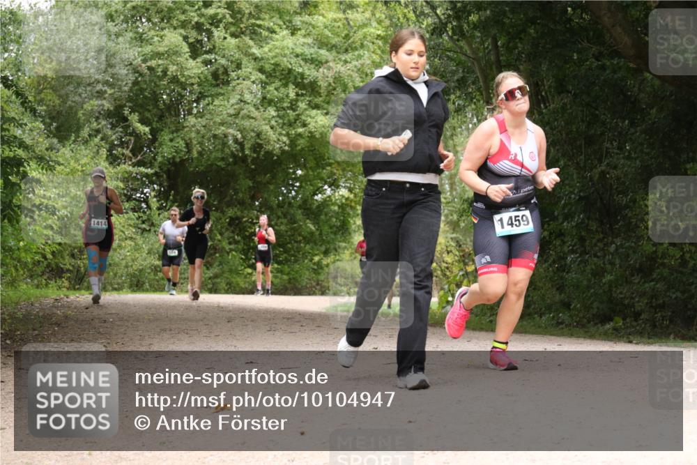 30.08.2026 - Elbe Triathlon Hamburg Antke Förster http://msf.ph/oto/10104947 30.08.2026 12:02:16 Laufen 1414, 1459 meine-sportfotos.de