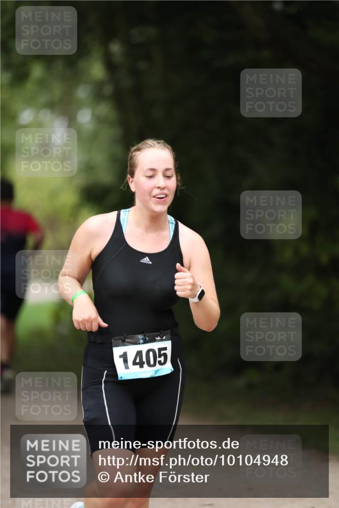 30.08.2026 - Elbe Triathlon Hamburg Antke Förster http://msf.ph/oto/10104948 30.08.2026 11:59:13 Laufen 1405 meine-sportfotos.de
