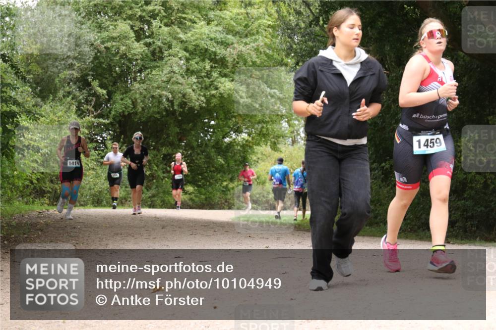 30.08.2026 - Elbe Triathlon Hamburg Antke Förster http://msf.ph/oto/10104949 30.08.2026 12:02:17 Laufen 1414, 564, 1459 meine-sportfotos.de
