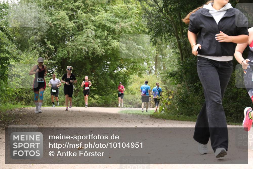 30.08.2026 - Elbe Triathlon Hamburg Antke Förster http://msf.ph/oto/10104951 30.08.2026 12:02:17 Laufen 1414 meine-sportfotos.de