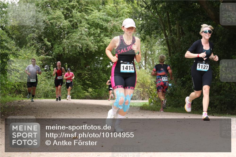 30.08.2026 - Elbe Triathlon Hamburg Antke Förster http://msf.ph/oto/10104955 30.08.2026 12:02:22 Laufen 564, 1424, 1488, 1414, 171, 1127 meine-sportfotos.de