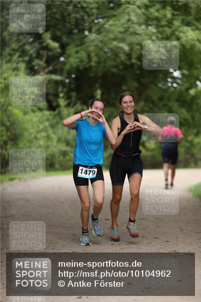 30.08.2026 - Elbe Triathlon Hamburg Antke Förster http://msf.ph/oto/10104962 30.08.2026 11:59:20 Laufen 1479 meine-sportfotos.de