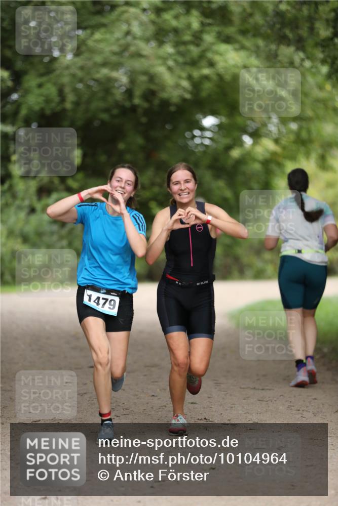30.08.2026 - Elbe Triathlon Hamburg Antke Förster http://msf.ph/oto/10104964 30.08.2026 11:59:21 Laufen 1479 meine-sportfotos.de