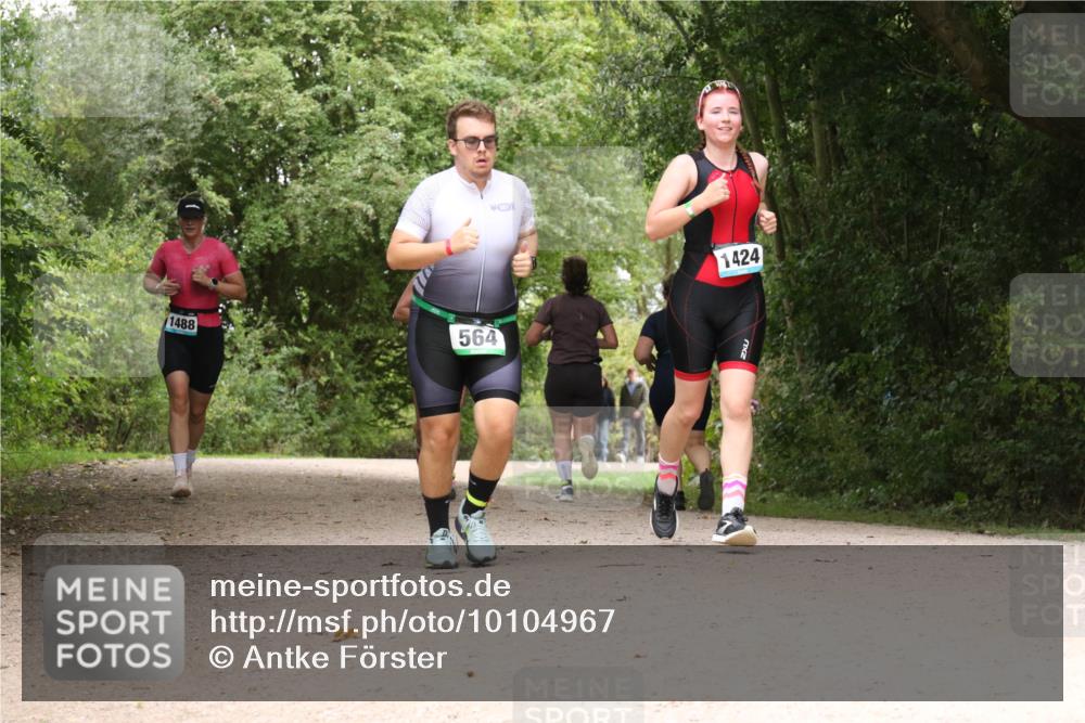 30.08.2026 - Elbe Triathlon Hamburg Antke Förster http://msf.ph/oto/10104967 30.08.2026 12:02:29 Laufen 1488, 564, 1424 meine-sportfotos.de