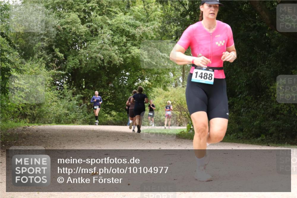 30.08.2026 - Elbe Triathlon Hamburg Antke Förster http://msf.ph/oto/10104977 30.08.2026 12:02:33 Laufen 1488 meine-sportfotos.de