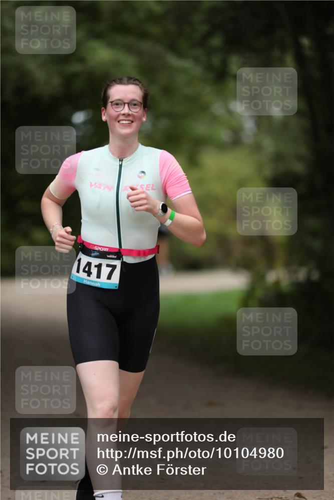 30.08.2026 - Elbe Triathlon Hamburg Antke Förster http://msf.ph/oto/10104980 30.08.2026 11:59:41 Laufen 1417 meine-sportfotos.de