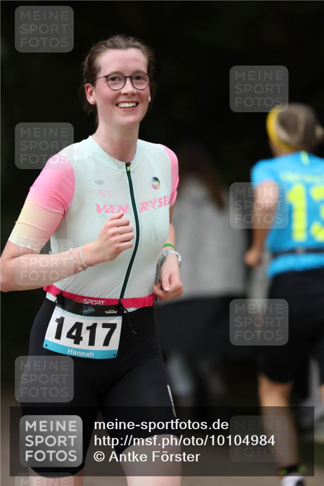 30.08.2026 - Elbe Triathlon Hamburg Antke Förster http://msf.ph/oto/10104984 30.08.2026 11:59:42 Laufen 2, 26, 1417 meine-sportfotos.de