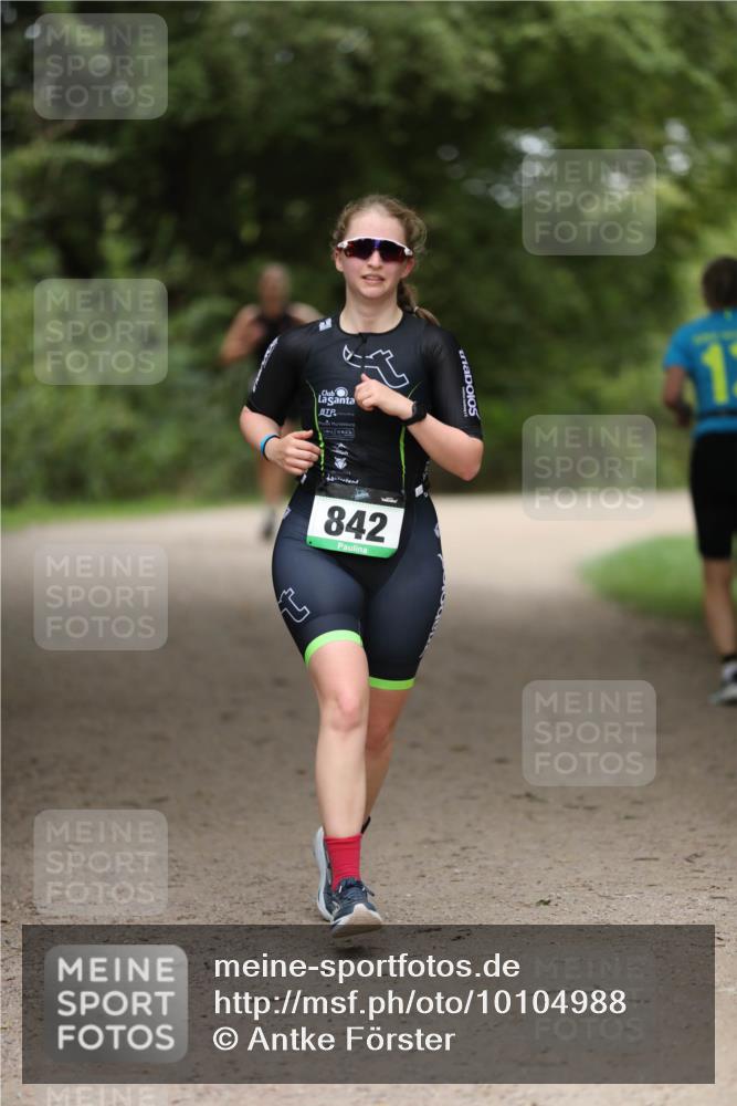 30.08.2026 - Elbe Triathlon Hamburg Antke Förster http://msf.ph/oto/10104988 30.08.2026 11:59:46 Laufen 842 meine-sportfotos.de