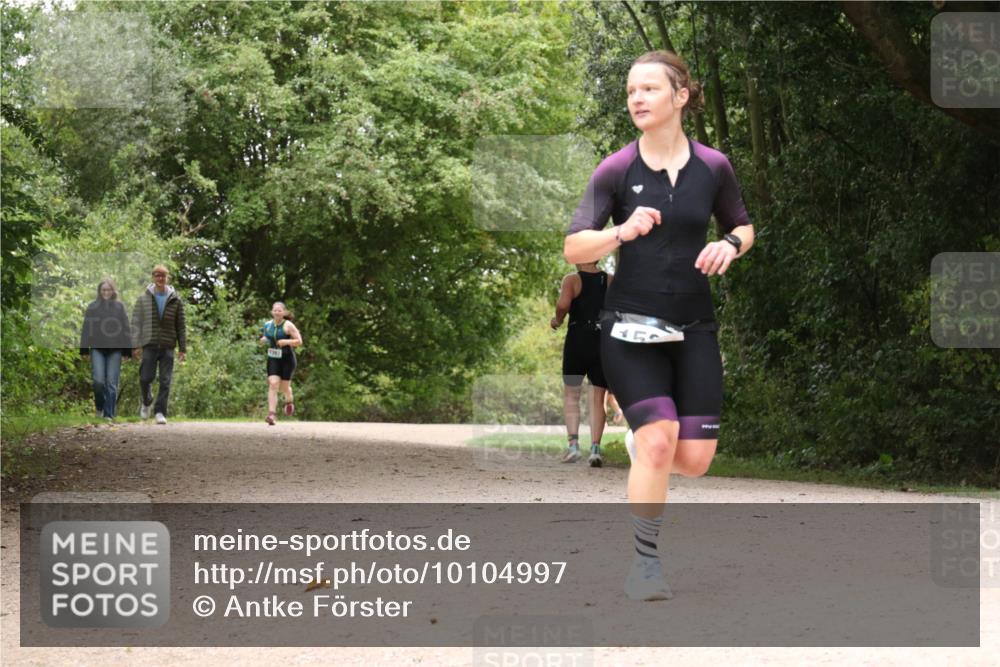 30.08.2026 - Elbe Triathlon Hamburg Antke Förster http://msf.ph/oto/10104997 30.08.2026 12:02:48 Laufen  meine-sportfotos.de