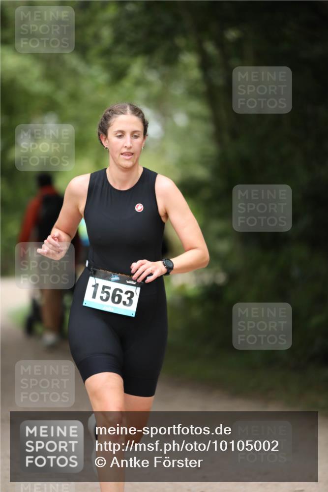 30.08.2026 - Elbe Triathlon Hamburg Antke Förster http://msf.ph/oto/10105002 30.08.2026 11:59:55 Laufen 1563 meine-sportfotos.de
