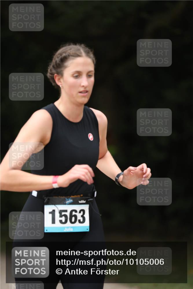 30.08.2026 - Elbe Triathlon Hamburg Antke Förster http://msf.ph/oto/10105006 30.08.2026 11:59:56 Laufen 1563 meine-sportfotos.de