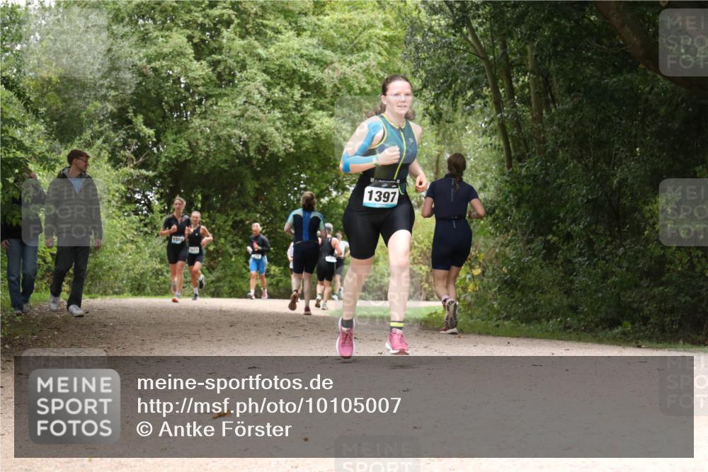 30.08.2026 - Elbe Triathlon Hamburg Antke Förster http://msf.ph/oto/10105007 30.08.2026 12:02:57 Laufen 150, 1577, 1397 meine-sportfotos.de