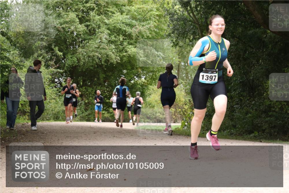 30.08.2026 - Elbe Triathlon Hamburg Antke Förster http://msf.ph/oto/10105009 30.08.2026 12:02:57 Laufen 1508, 1397 meine-sportfotos.de
