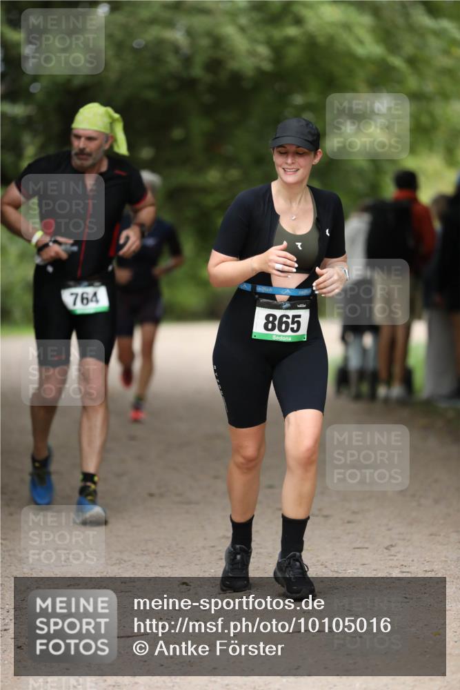 30.08.2026 - Elbe Triathlon Hamburg Antke Förster http://msf.ph/oto/10105016 30.08.2026 12:00:08 Laufen 764, 865 meine-sportfotos.de
