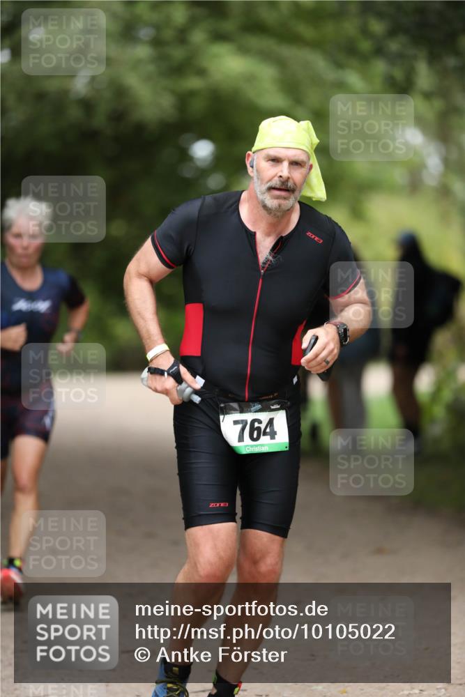 30.08.2026 - Elbe Triathlon Hamburg Antke Förster http://msf.ph/oto/10105022 30.08.2026 12:00:11 Laufen 764, 3 meine-sportfotos.de