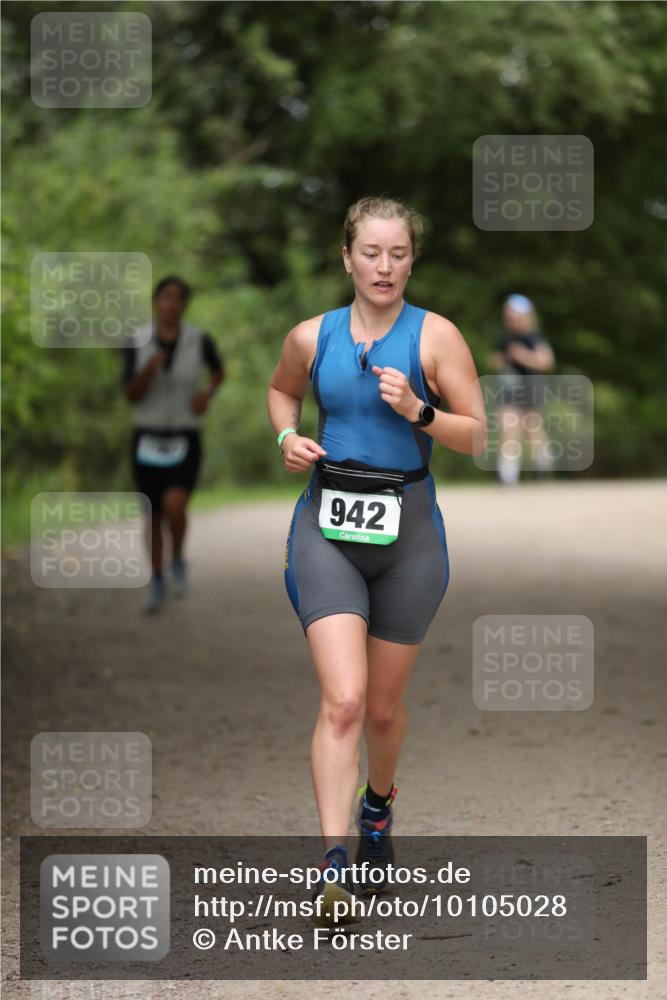 30.08.2026 - Elbe Triathlon Hamburg Antke Förster http://msf.ph/oto/10105028 30.08.2026 12:00:13 Laufen 942 meine-sportfotos.de