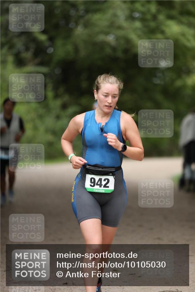 30.08.2026 - Elbe Triathlon Hamburg Antke Förster http://msf.ph/oto/10105030 30.08.2026 12:00:14 Laufen 942 meine-sportfotos.de