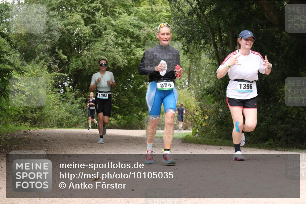 30.08.2026 - Elbe Triathlon Hamburg Antke Förster http://msf.ph/oto/10105035 30.08.2026 12:03:10 Laufen 1475, 1398, 974, 1396 meine-sportfotos.de