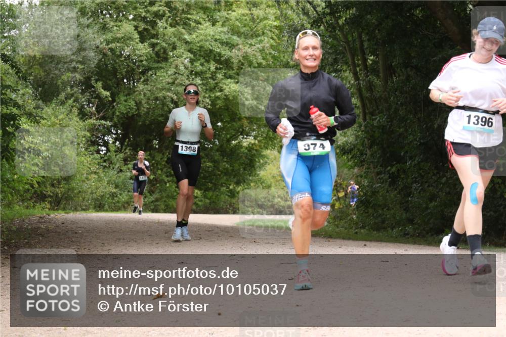 30.08.2026 - Elbe Triathlon Hamburg Antke Förster http://msf.ph/oto/10105037 30.08.2026 12:03:11 Laufen 1475, 1398, 974, 1396 meine-sportfotos.de