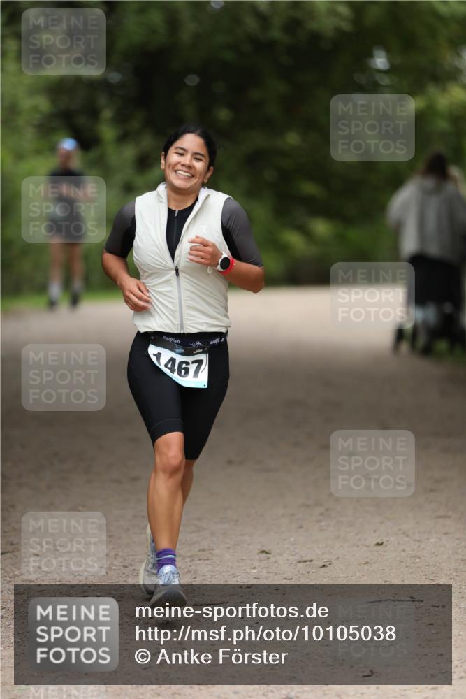 30.08.2026 - Elbe Triathlon Hamburg Antke Förster http://msf.ph/oto/10105038 30.08.2026 12:00:17 Laufen 467 meine-sportfotos.de
