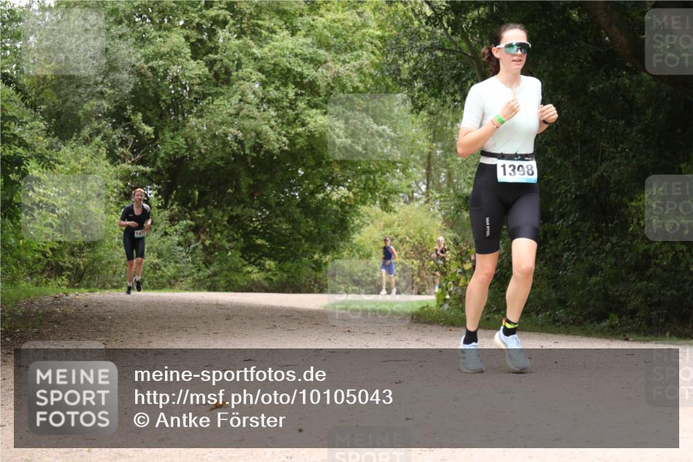 30.08.2026 - Elbe Triathlon Hamburg Antke Förster http://msf.ph/oto/10105043 30.08.2026 12:03:13 Laufen 147, 1398 meine-sportfotos.de