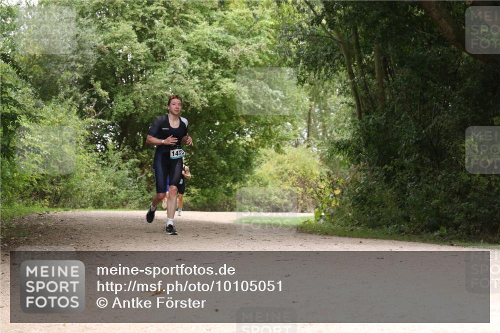30.08.2026 - Elbe Triathlon Hamburg Antke Förster http://msf.ph/oto/10105051 30.08.2026 12:03:18 Laufen 1415 meine-sportfotos.de