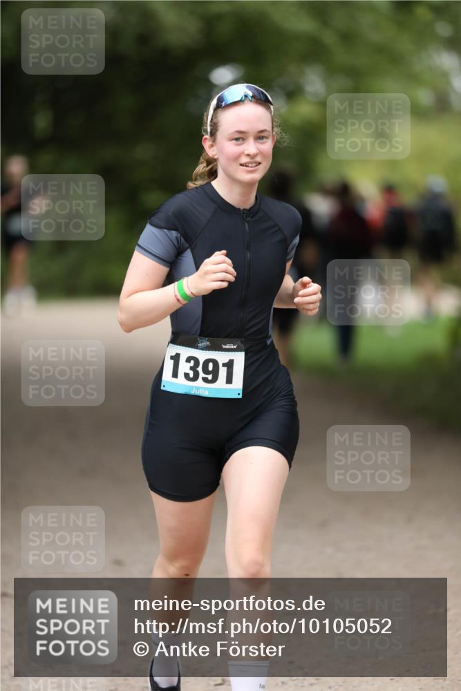 30.08.2026 - Elbe Triathlon Hamburg Antke Förster http://msf.ph/oto/10105052 30.08.2026 12:00:27 Laufen 1391 meine-sportfotos.de