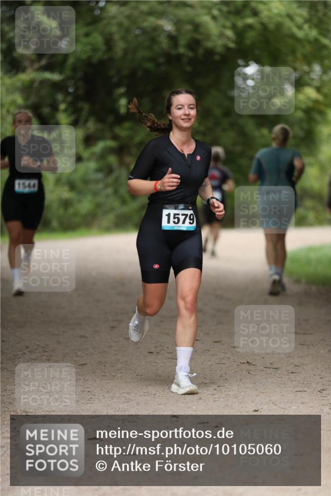 30.08.2026 - Elbe Triathlon Hamburg Antke Förster http://msf.ph/oto/10105060 30.08.2026 12:00:33 Laufen 1544, 1579 meine-sportfotos.de