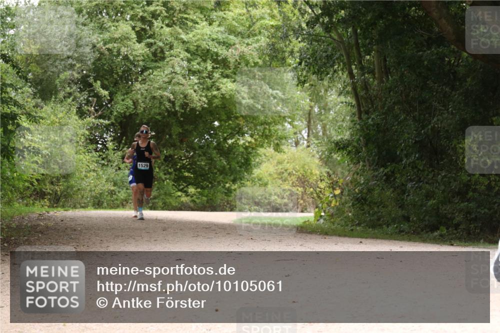 30.08.2026 - Elbe Triathlon Hamburg Antke Förster http://msf.ph/oto/10105061 30.08.2026 12:03:22 Laufen 1529 meine-sportfotos.de