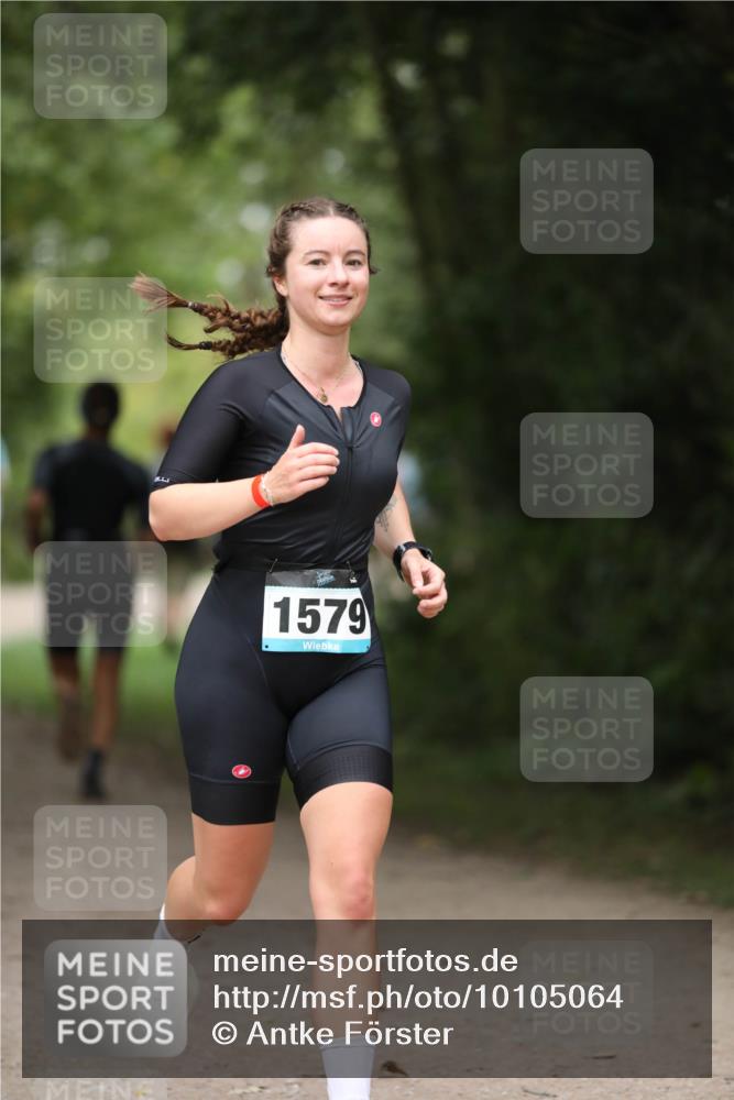 30.08.2026 - Elbe Triathlon Hamburg Antke Förster http://msf.ph/oto/10105064 30.08.2026 12:00:34 Laufen 1579 meine-sportfotos.de
