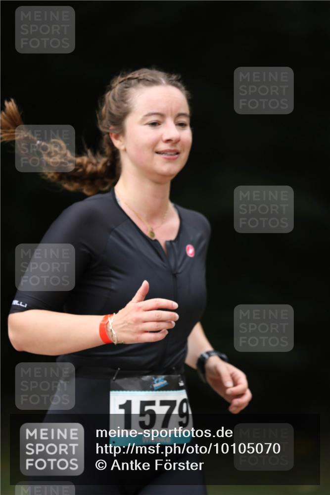 30.08.2026 - Elbe Triathlon Hamburg Antke Förster http://msf.ph/oto/10105070 30.08.2026 12:00:35 Laufen 1579 meine-sportfotos.de