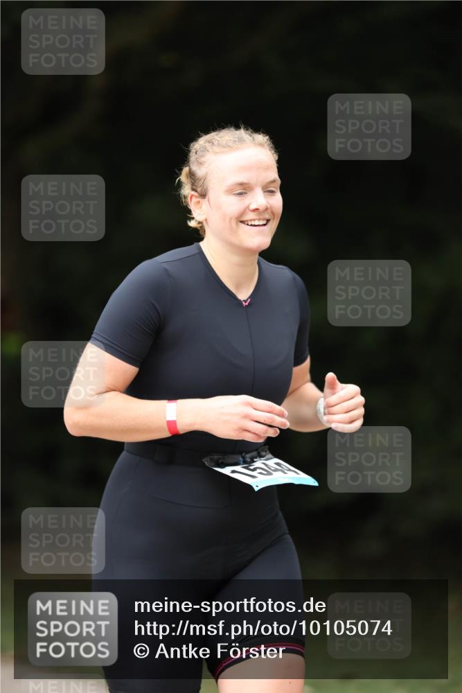 30.08.2026 - Elbe Triathlon Hamburg Antke Förster http://msf.ph/oto/10105074 30.08.2026 12:00:38 Laufen  meine-sportfotos.de
